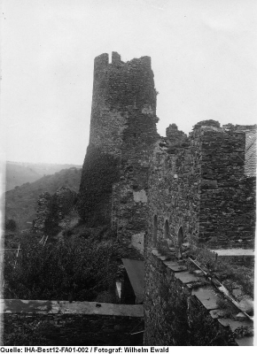 Iha Best12 Fa01 002 20111127 1112391017