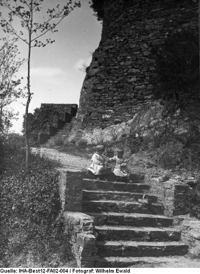 Iha Best12 Fa02 004 20111204 1662268936