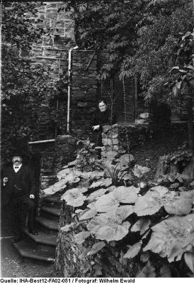 Iha Best12 Fa02 051 20111204 1882198668